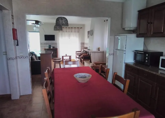 Lilly House Hébergement de vacances São Pedro de Muel